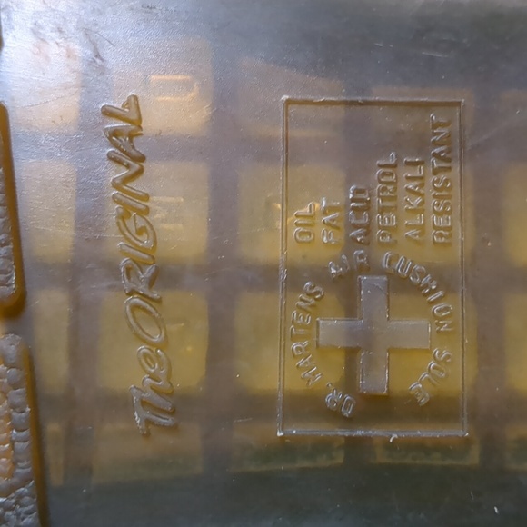 Dr. Marten's AW004 black boots - Picture 5 of 6